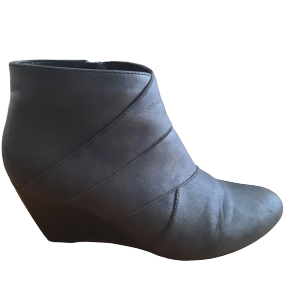 Midnight Velvet Womens Black Copper Booties Size 8M - Picture 2 of 7